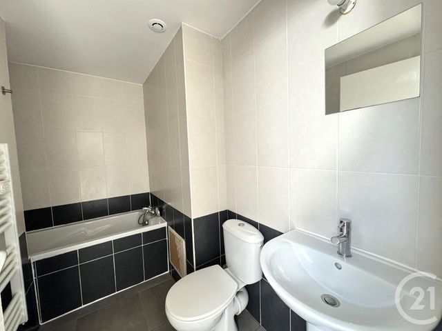 Appartement T2 à louer - 2 pièces - 35.45 m2 - ST FONS - 69 - RHONE-ALPES - Century 21 K.P.I