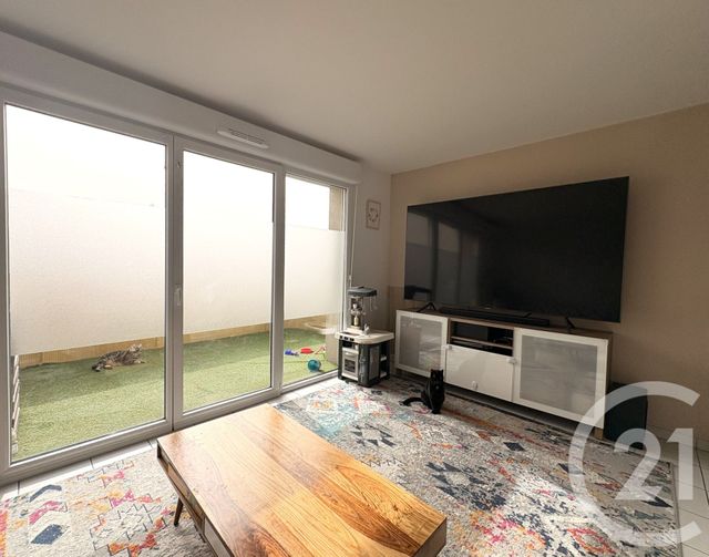 Appartement T4 à vendre - 4 pièces - 81.66 m2 - ST FONS - 69 - RHONE-ALPES - Century 21 K.P.I