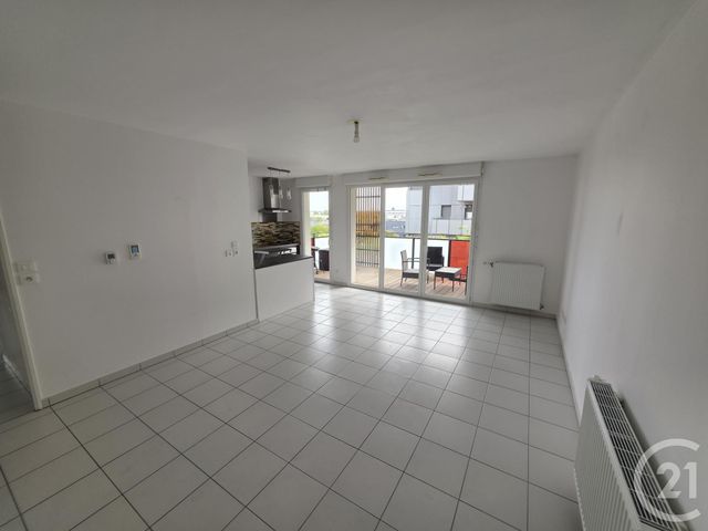 Appartement T3 à vendre - 3 pièces - 66.1 m2 - ST FONS - 69 - RHONE-ALPES - Century 21 K.P.I