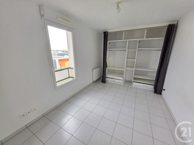 Appartement T3 à vendre - 3 pièces - 66.1 m2 - ST FONS - 69 - RHONE-ALPES - Century 21 K.P.I