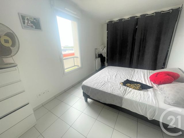 Appartement T3 à vendre - 3 pièces - 66.1 m2 - ST FONS - 69 - RHONE-ALPES - Century 21 K.P.I