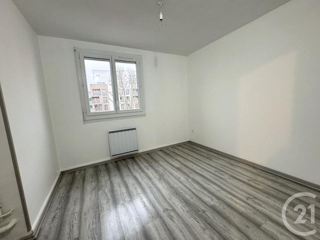 Appartement F4 à louer - 4 pièces - 63.08 m2 - VENISSIEUX - 69 - RHONE-ALPES - Century 21 K.P.I