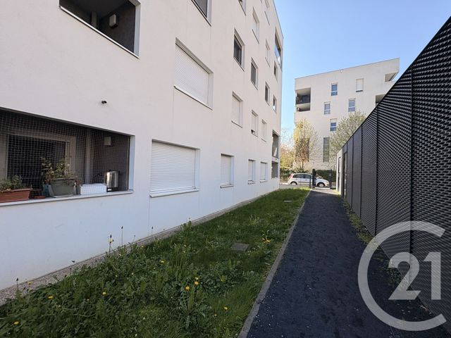 Appartement T2 à vendre - 2 pièces - 44.0 m2 - VENISSIEUX - 69 - RHONE-ALPES - Century 21 K.P.I