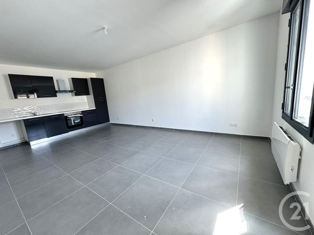 Appartement T2 à louer ST FONS