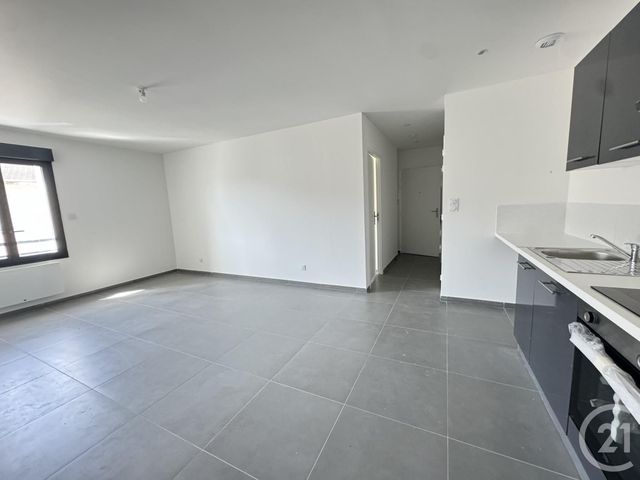 Appartement T2 à louer - 2 pièces - 42.1 m2 - ST FONS - 69 - RHONE-ALPES - Century 21 K.P.I