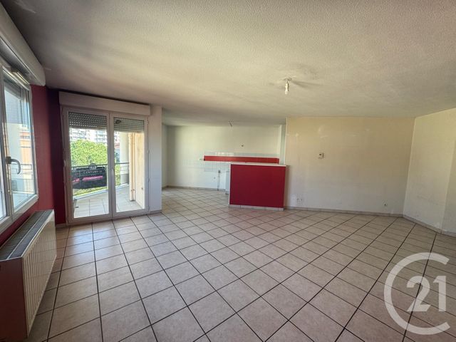 Appartement T3 à vendre - 3 pièces - 69.72 m2 - ST FONS - 69 - RHONE-ALPES - Century 21 K.P.I