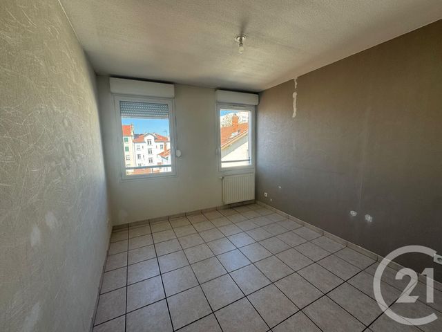 Appartement T3 à vendre - 3 pièces - 69.72 m2 - ST FONS - 69 - RHONE-ALPES - Century 21 K.P.I
