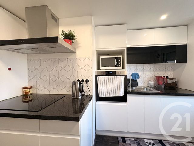 Appartement T3 à vendre - 3 pièces - 68.0 m2 - VENISSIEUX - 69 - RHONE-ALPES - Century 21 K.P.I