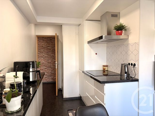 Appartement T3 à vendre - 3 pièces - 68.0 m2 - VENISSIEUX - 69 - RHONE-ALPES - Century 21 K.P.I