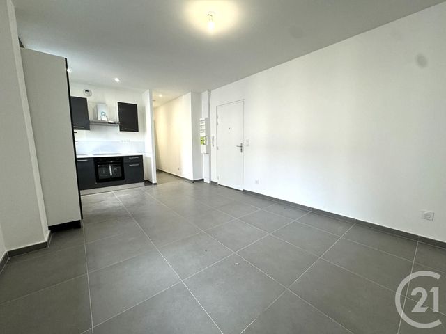 Appartement T2 à louer - 2 pièces - 37.8 m2 - ST FONS - 69 - RHONE-ALPES - Century 21 K.P.I