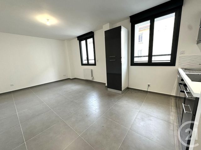 Appartement T2 à louer - 2 pièces - 37.8 m2 - ST FONS - 69 - RHONE-ALPES - Century 21 K.P.I