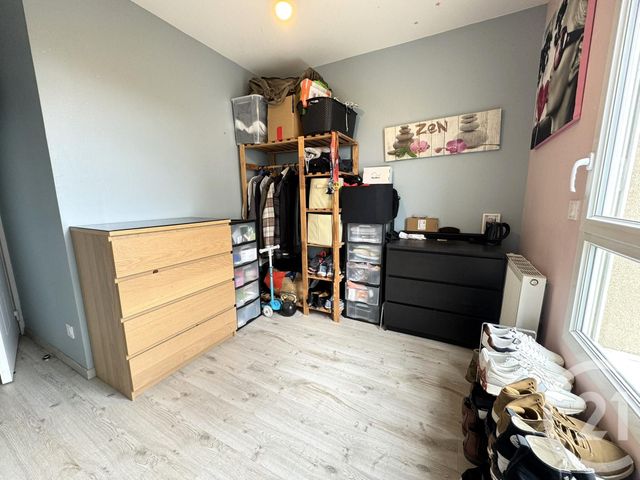 Appartement F5 à louer - 5 pièces - 93.17 m2 - ST FONS - 69 - RHONE-ALPES - Century 21 K.P.I