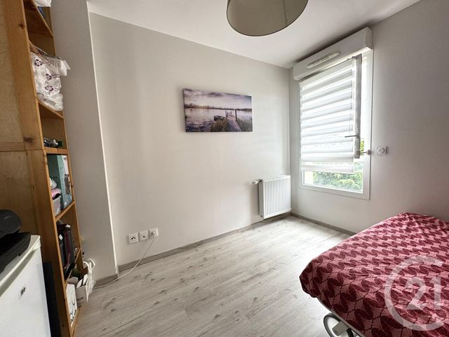 Appartement F5 à louer - 5 pièces - 93.17 m2 - ST FONS - 69 - RHONE-ALPES - Century 21 K.P.I