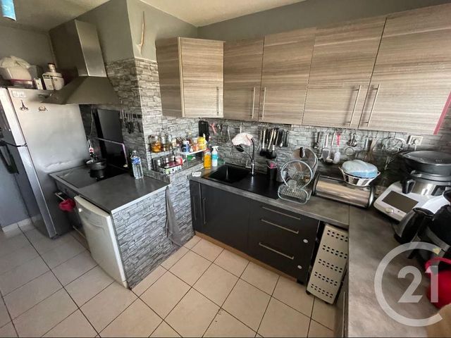 Appartement F5 à vendre - 5 pièces - 95.0 m2 - VENISSIEUX - 69 - RHONE-ALPES - Century 21 K.P.I