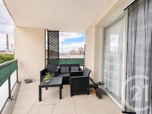 Appartement T3 à vendre - 3 pièces - 63.0 m2 - VENISSIEUX - 69 - RHONE-ALPES - Century 21 K.P.I