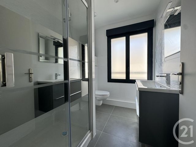 Appartement T2 à louer - 2 pièces - 40.7 m2 - ST FONS - 69 - RHONE-ALPES - Century 21 K.P.I