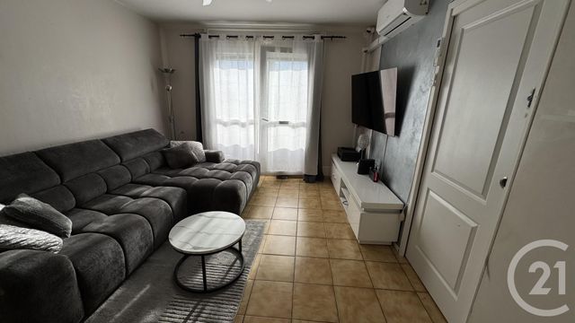 Appartement T4 à vendre - 4 pièces - 77.0 m2 - ST FONS - 69 - RHONE-ALPES - Century 21 K.P.I