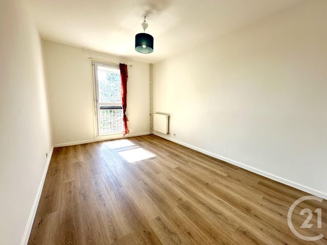 Appartement F3 à louer - 3 pièces - 68.0 m2 - ST FONS - 69 - RHONE-ALPES - Century 21 K.P.I