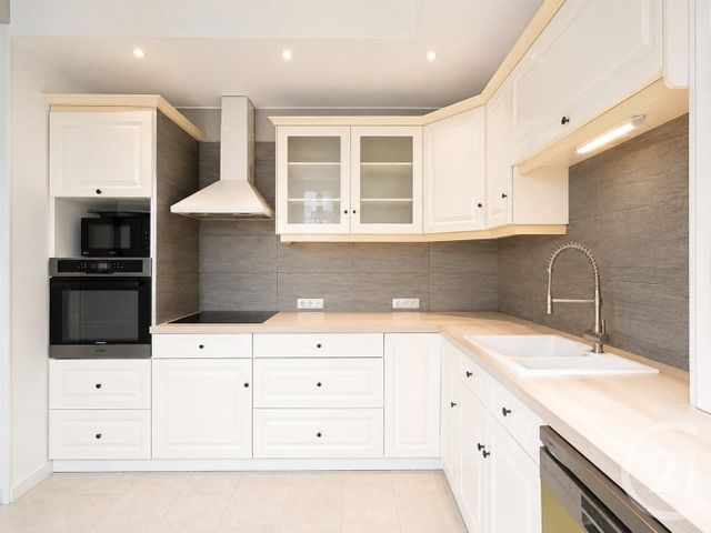 Appartement T3 à vendre - 3 pièces - 77.87 m2 - VENISSIEUX - 69 - RHONE-ALPES - Century 21 K.P.I
