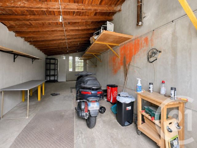 Appartement T3 à vendre - 3 pièces - 77.87 m2 - VENISSIEUX - 69 - RHONE-ALPES - Century 21 K.P.I