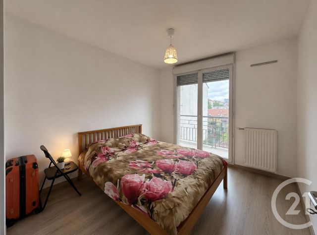 Appartement T3 à vendre - 3 pièces - 65.05 m2 - ST FONS - 69 - RHONE-ALPES - Century 21 K.P.I