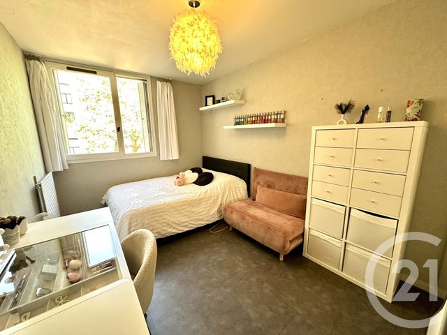 Appartement T4 à louer - 4 pièces - 90.0 m2 - VENISSIEUX - 69 - RHONE-ALPES - Century 21 K.P.I