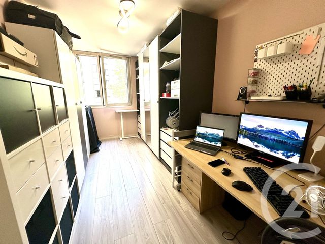 Appartement T4 à louer - 4 pièces - 90.0 m2 - VENISSIEUX - 69 - RHONE-ALPES - Century 21 K.P.I