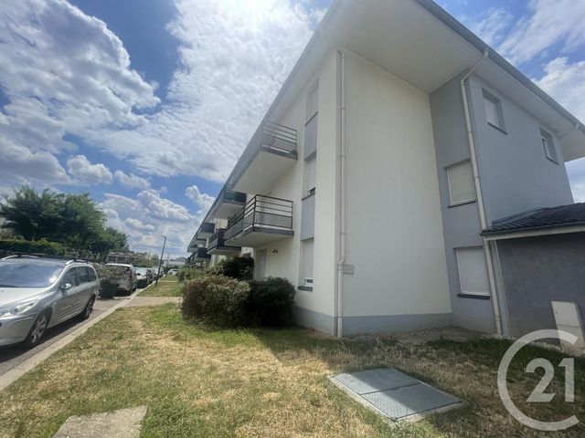 Appartement T3 à louer - 3 pièces - 65.92 m2 - VENISSIEUX - 69 - RHONE-ALPES - Century 21 K.P.I