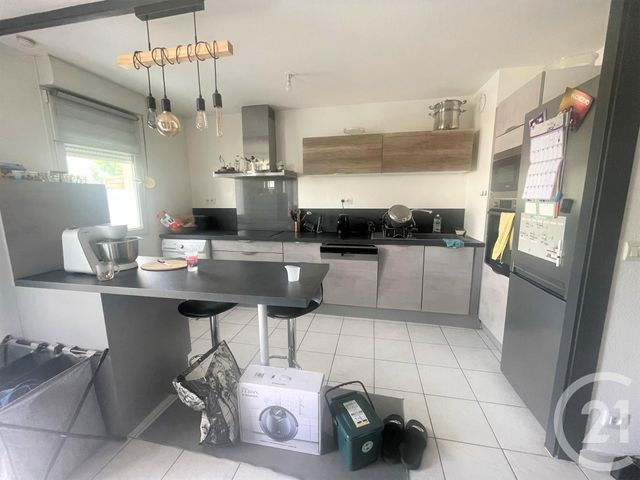 Appartement T3 à louer - 3 pièces - 65.92 m2 - VENISSIEUX - 69 - RHONE-ALPES - Century 21 K.P.I