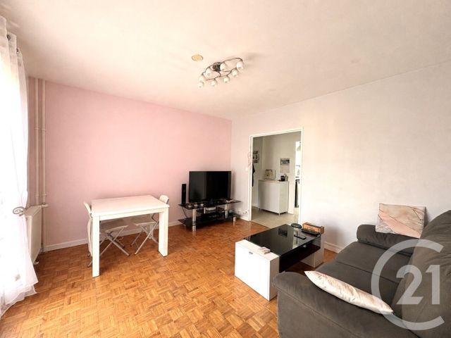 Appartement T3 à vendre - 3 pièces - 65.0 m2 - ST FONS - 69 - RHONE-ALPES - Century 21 K.P.I