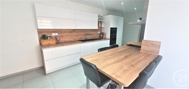 maison à louer - 5 pièces - 109.52 m2 - LE PEAGE DE ROUSSILLON - 38 - RHONE-ALPES - Century 21 K.P.I