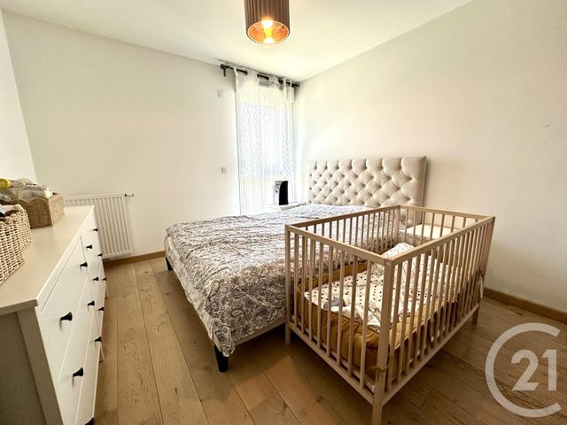 Appartement T3 à louer - 3 pièces - 69.51 m2 - VENISSIEUX - 69 - RHONE-ALPES - Century 21 K.P.I