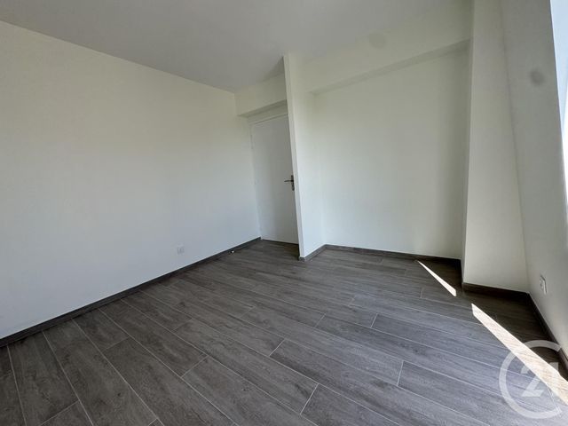 Appartement T2 à louer - 2 pièces - 40.1 m2 - ST FONS - 69 - RHONE-ALPES - Century 21 K.P.I