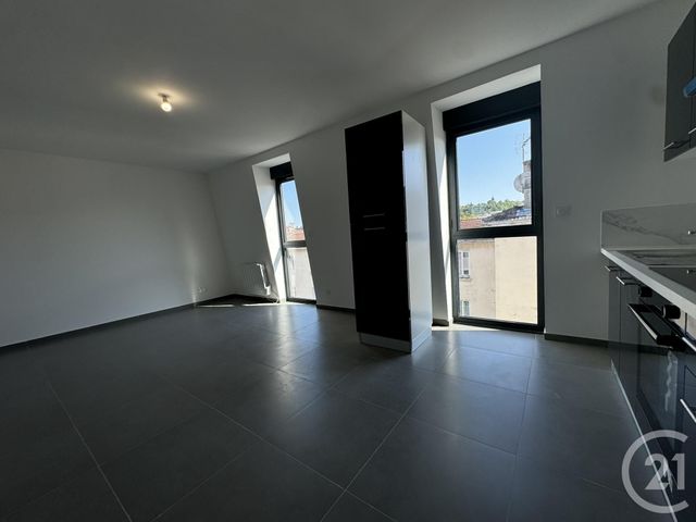 Appartement T2 à louer - 2 pièces - 40.1 m2 - ST FONS - 69 - RHONE-ALPES - Century 21 K.P.I