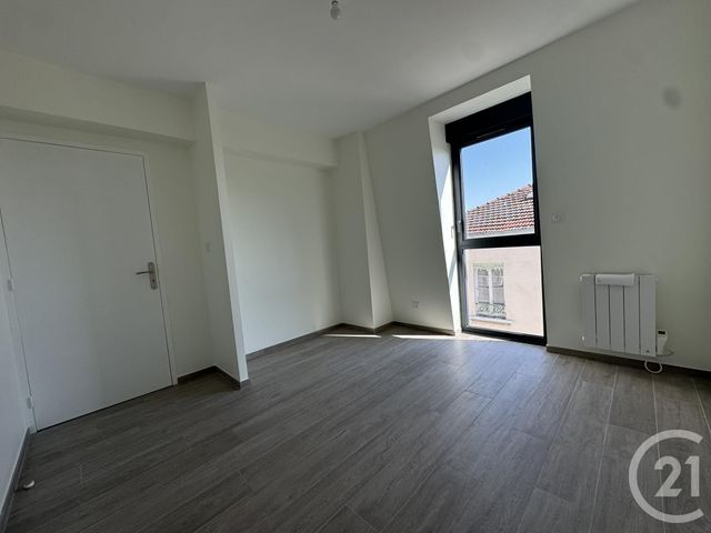 Appartement T2 à louer - 2 pièces - 40.1 m2 - ST FONS - 69 - RHONE-ALPES - Century 21 K.P.I
