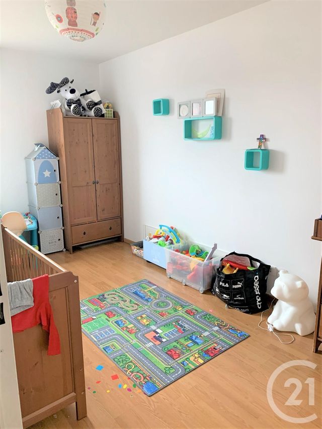 Appartement T5 à louer - 5 pièces - 100.03 m2 - ST FONS - 69 - RHONE-ALPES - Century 21 K.P.I