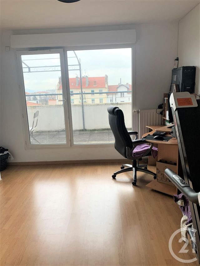 Appartement T5 à louer - 5 pièces - 100.03 m2 - ST FONS - 69 - RHONE-ALPES - Century 21 K.P.I