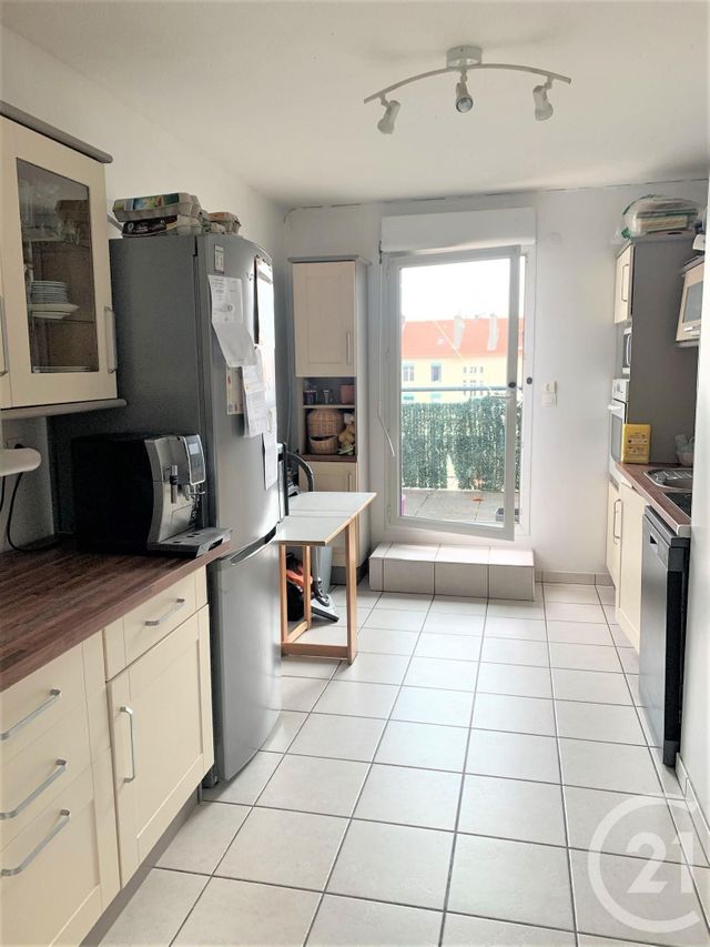 Appartement T5 à louer - 5 pièces - 100.03 m2 - ST FONS - 69 - RHONE-ALPES - Century 21 K.P.I
