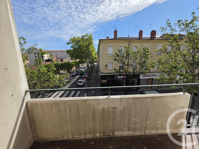 Appartement T4 à vendre - 4 pièces - 86.5 m2 - ST FONS - 69 - RHONE-ALPES - Century 21 K.P.I