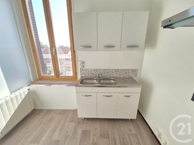 Appartement T2 à louer - 2 pièces - 35.0 m2 - ST FONS - 69 - RHONE-ALPES - Century 21 K.P.I