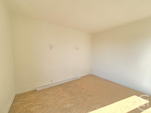 Appartement T2 à louer - 2 pièces - 35.0 m2 - ST FONS - 69 - RHONE-ALPES - Century 21 K.P.I