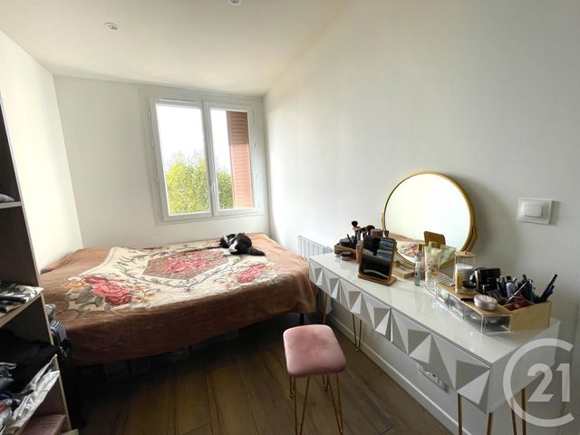Appartement T3 à louer - 3 pièces - 53.02 m2 - ST FONS - 69 - RHONE-ALPES - Century 21 K.P.I