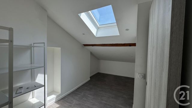 Appartement T3 à louer - 3 pièces - 37.76 m2 - ST FONS - 69 - RHONE-ALPES - Century 21 K.P.I