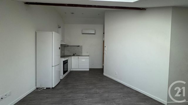 Appartement T3 à louer - 3 pièces - 37.76 m2 - ST FONS - 69 - RHONE-ALPES - Century 21 K.P.I