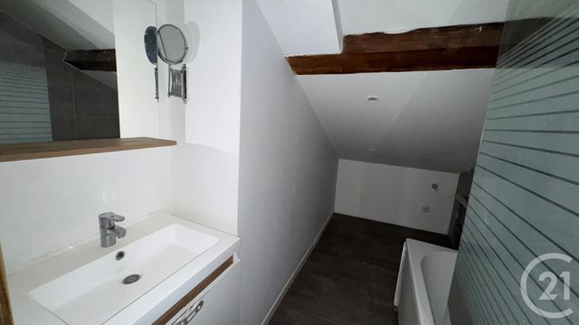 Appartement T3 à louer - 3 pièces - 37.76 m2 - ST FONS - 69 - RHONE-ALPES - Century 21 K.P.I