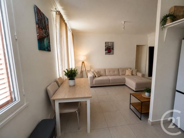 Appartement T2 à louer - 2 pièces - 48.55 m2 - ST FONS - 69 - RHONE-ALPES - Century 21 K.P.I
