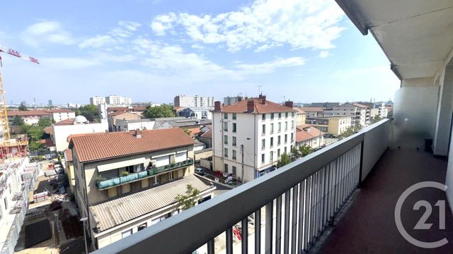 Appartement T3 à louer - 3 pièces - 75.13 m2 - ST FONS - 69 - RHONE-ALPES - Century 21 K.P.I