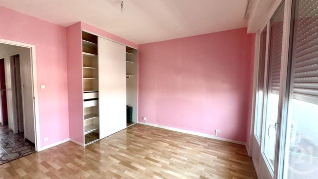 Appartement T3 à louer - 3 pièces - 75.13 m2 - ST FONS - 69 - RHONE-ALPES - Century 21 K.P.I