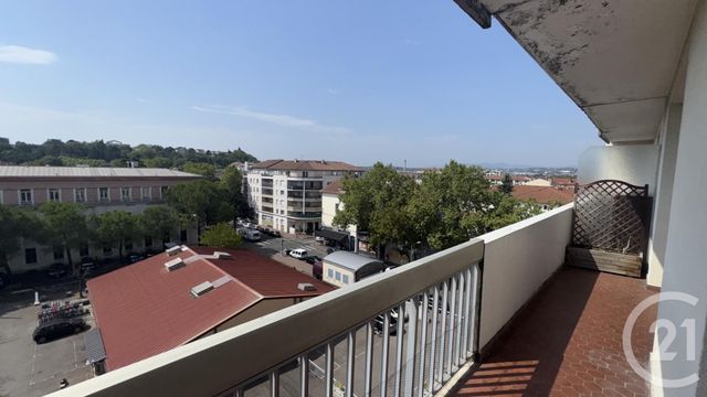 Appartement T3 à louer - 3 pièces - 75.13 m2 - ST FONS - 69 - RHONE-ALPES - Century 21 K.P.I
