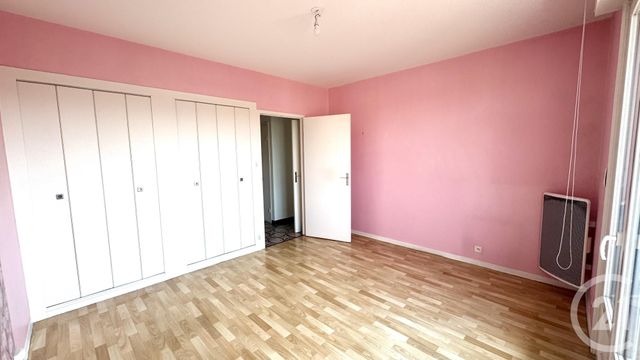 Appartement T3 à louer - 3 pièces - 75.13 m2 - ST FONS - 69 - RHONE-ALPES - Century 21 K.P.I